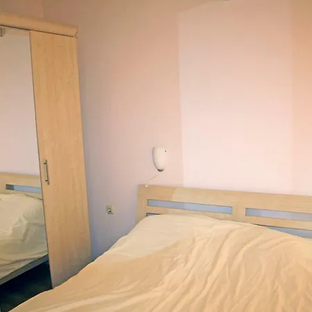 Флорес Парк Apartament Sunny Beach